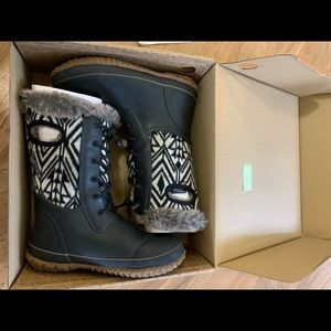 Bogs kids snow boots
